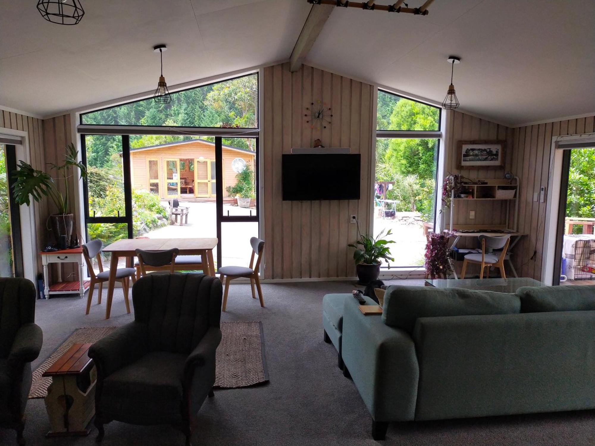 Maitai Whare Iti - Adventure Cabins & House Nelson Exterior photo